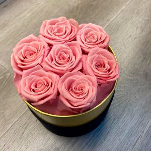 Alternative view of le round baby pink